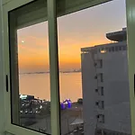 Good Times & Tan Lines Apartment